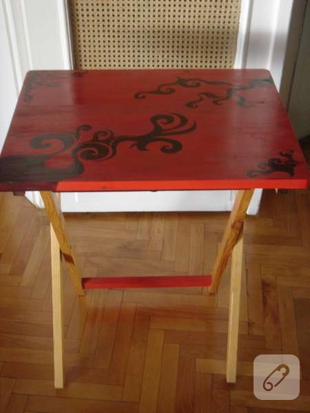 ahşap boyama kırmızı masa