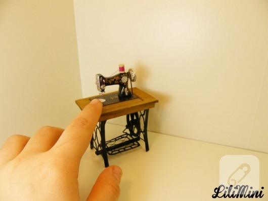 Minyatür Dikiş Makinesi
