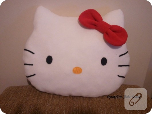 Hello Kitty yastık