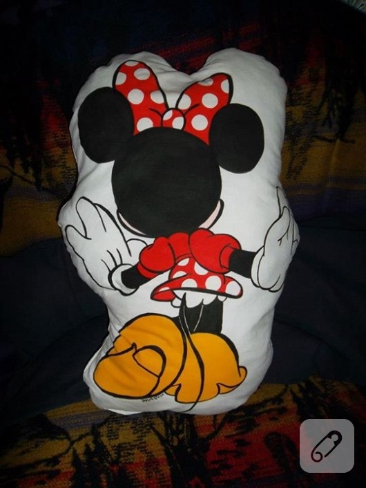 kumaş boyama minnie mouse yastık