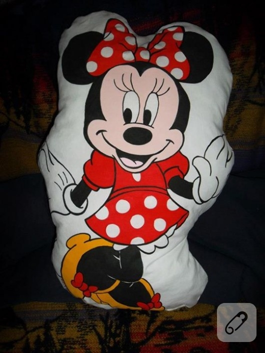 kumaş boyama minnie mouse yastık