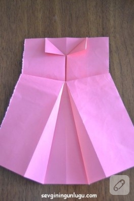 origami-kagittan-elbise-yapimi-14