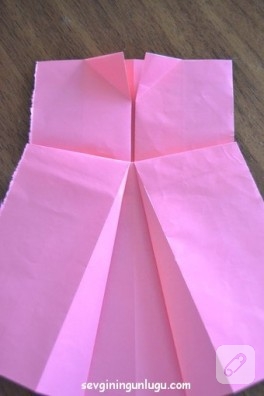 origami-kagittan-elbise-yapimi-15