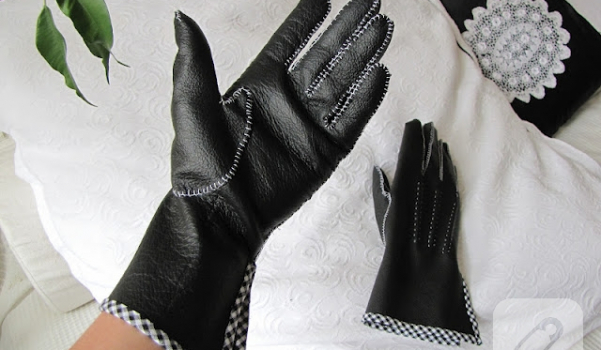 Gloves – 09