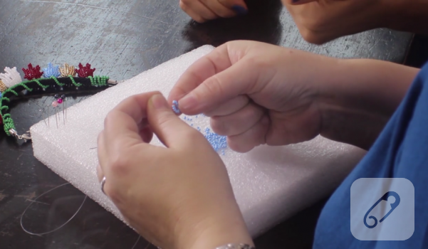 Video: Boncuk lale yapımı