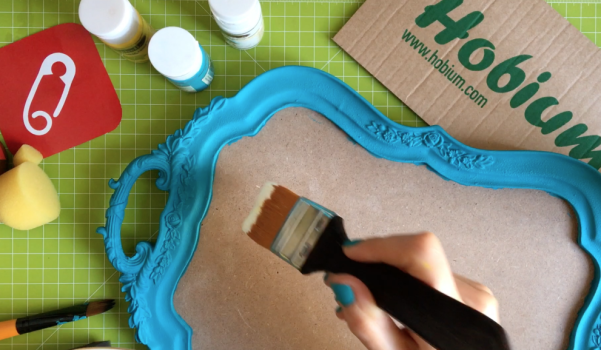 Video: Polyester boyama, poşetle ahşaba doku verme nasıl yapılır?